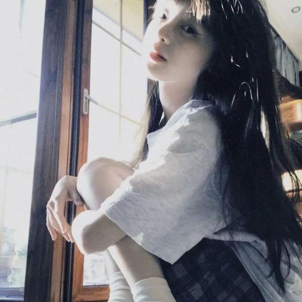 低头不见抬头见